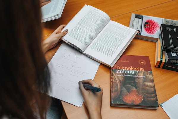 Educiranje studentske populacije o fondovima Europske unije i uspješnim EU projektima