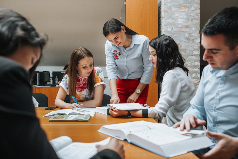 Natječaj za dodjelu dekanove nagrade redovitim studentima